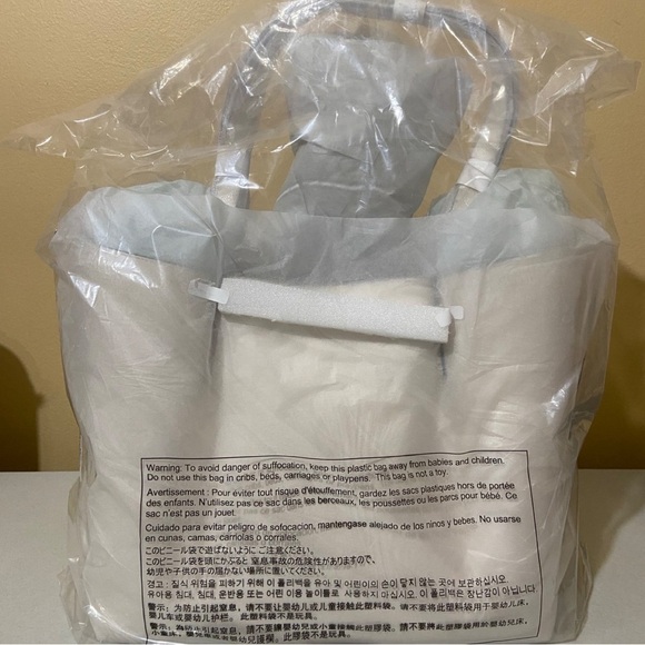 NWT Michael Kors Light Cream Emilia Tote & Jet Set Travel Phone Case - Picture 5 of 12